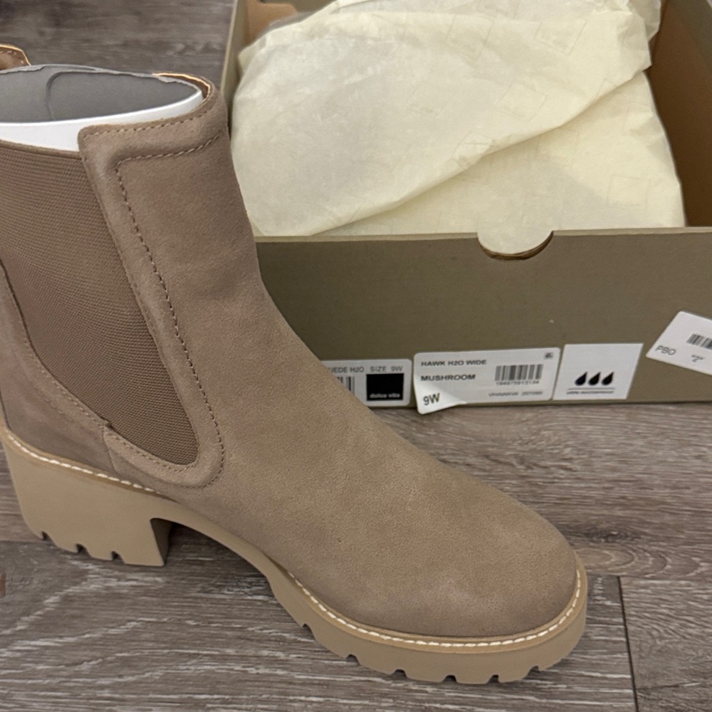 Dolce Vita Hawk H20 Mushroom Tan Cream Suede Ankle Boots NWB 9W